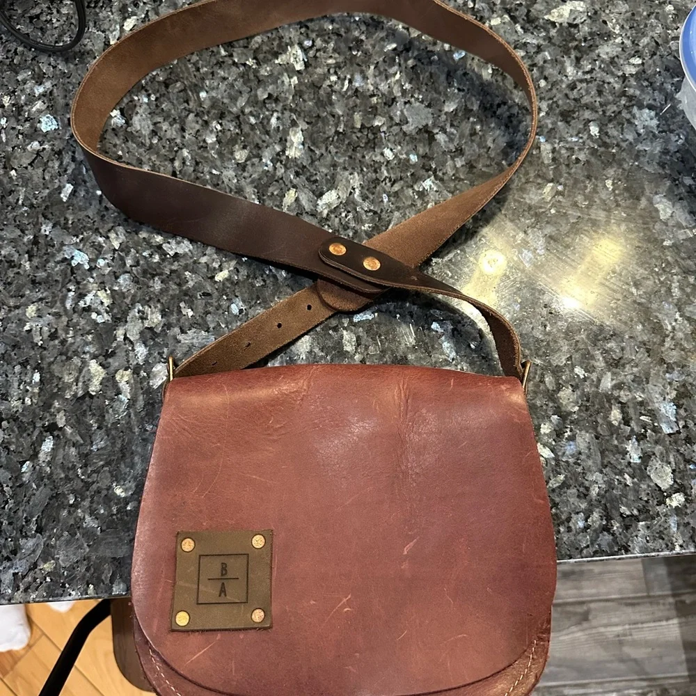 Bergamot+Amor The Craftsbury Common Burgundy Leather Saddle Bag - Picture 12 of 16